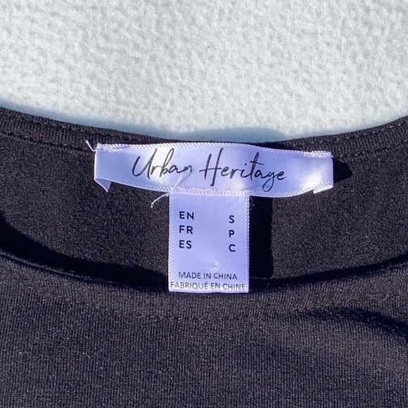3/$30 - Urban Heritage Top with Ruffled Hem Size S - Picture 5 of 7